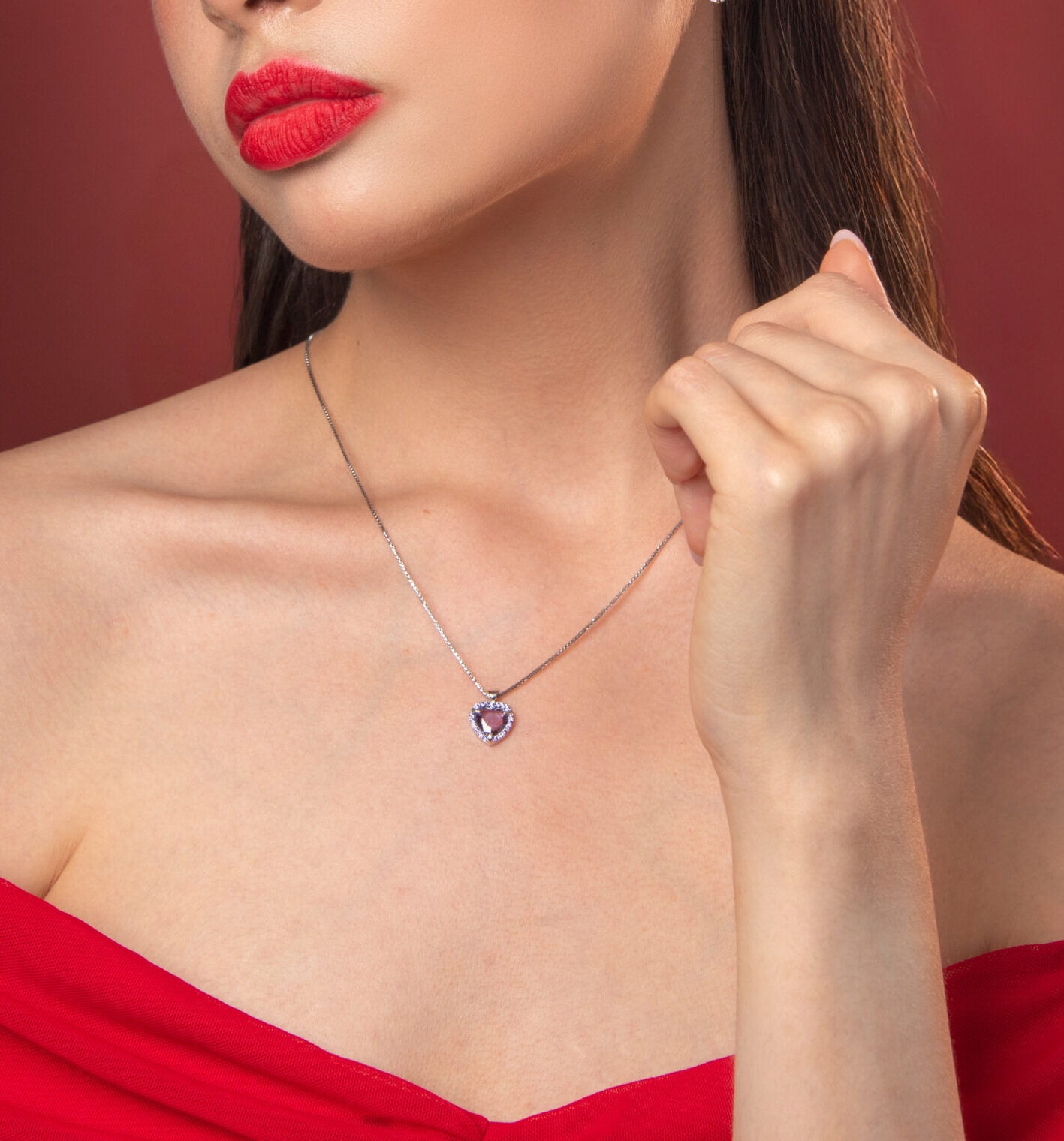 Collar Corazón lila- MOIRAS